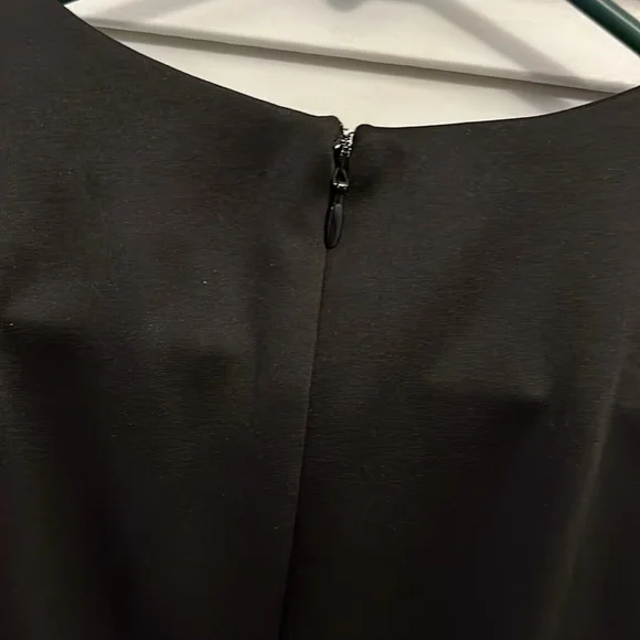 DKNY dress. NWOT. Size 6 - Picture 8 of 12